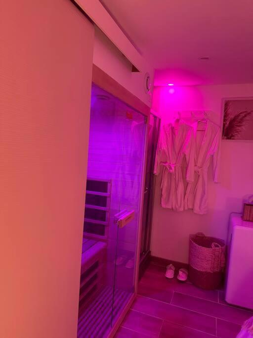 Love Room. Une Bulle D Evasion. Lisses Bagian luar foto