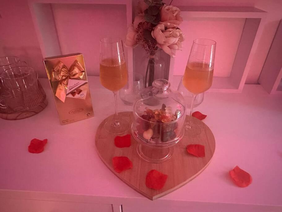 Love Room. Une Bulle D Evasion. Lisses Bagian luar foto